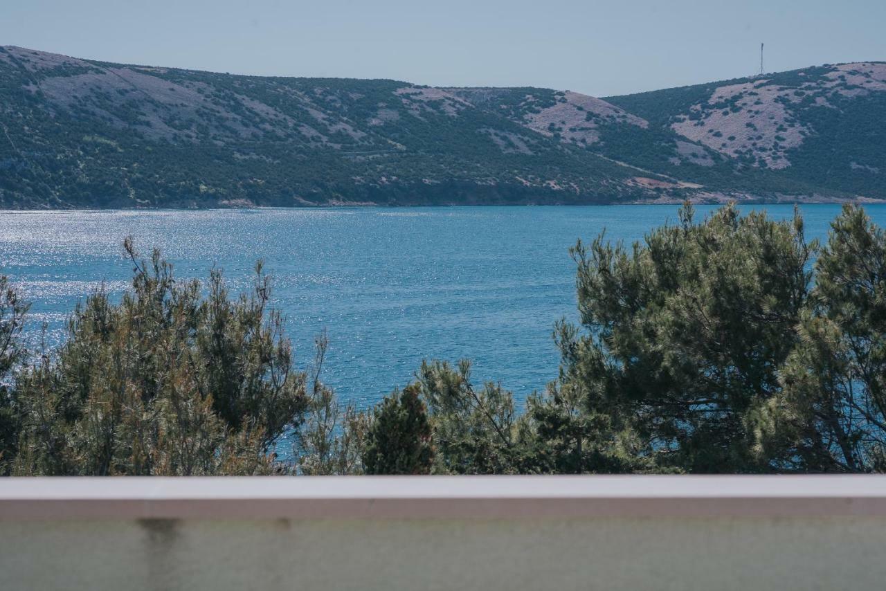 Apartments Next To Sea Maris Novalja Exterior photo